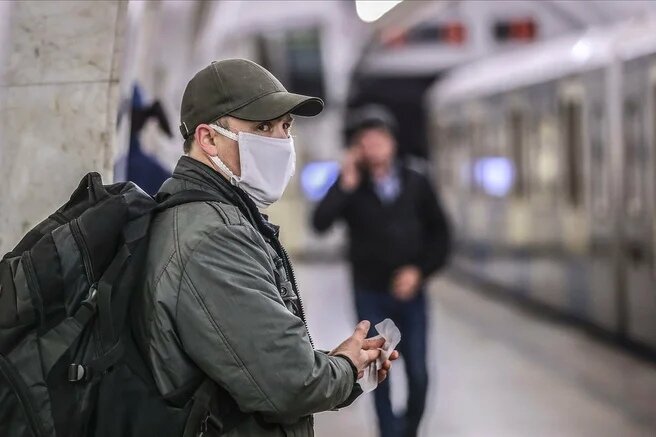 Мифы - попытки человечества объяснить непонятное. О COVID-19 сегодня почти ничего неизвестно, это - новая инфекция, перед которой люди оказались бессильны. Не удивительно, что вокруг коронавируса так много дезинформации. Чему верить, а чему нет? Разберемся вместе.