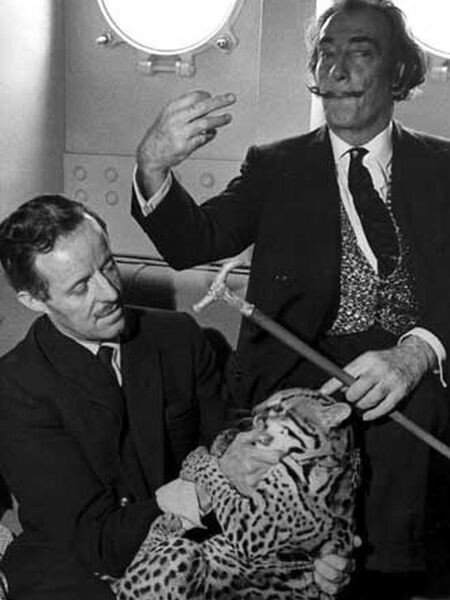 Captain John Peter Moore & Salvador Dali. Quelle internet.