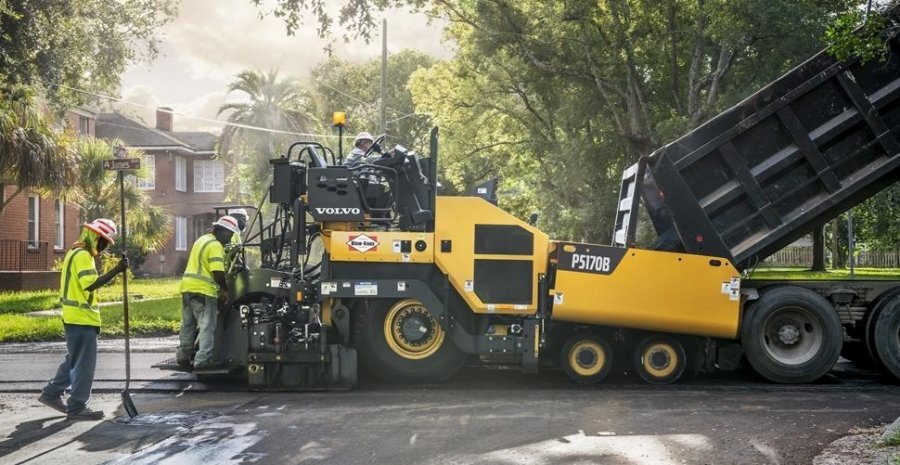 Volvo CE продает свой бизнес асфальтоукладчиков
