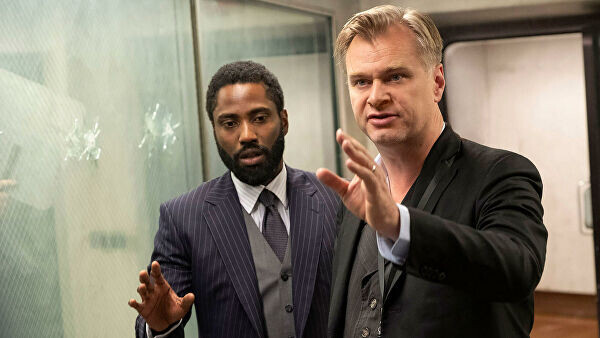 Джон Вашингтон и Кристофер Нолан на съёмках фильма 