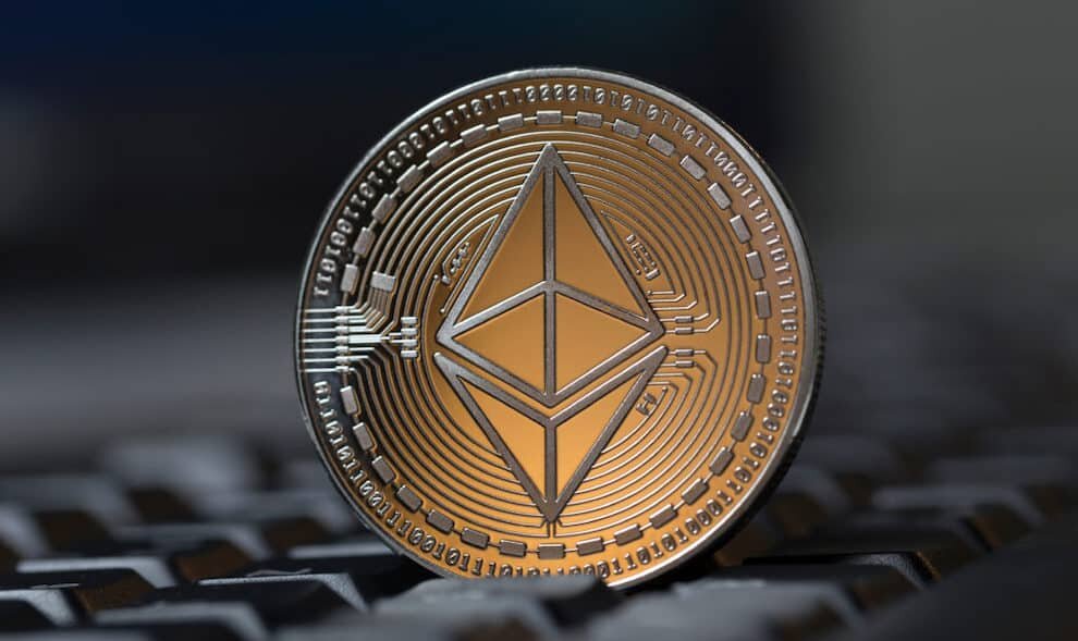Корреляция цен на Ethereum и биткоин ослабла и данные монеты начали двигаться в разных направлениях.