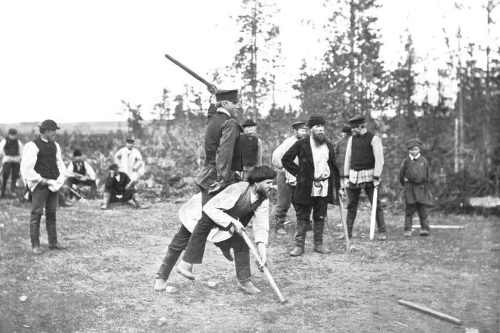 Кто-то сравнивает городки с гольфом. Уместно ли такое сравнение? 