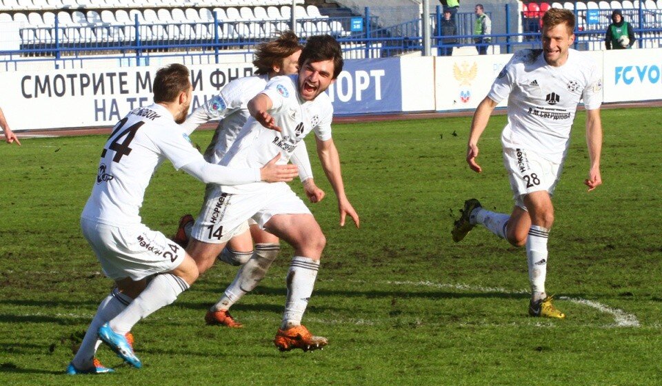 Джикия в игре за «Химик» из Дзержинска