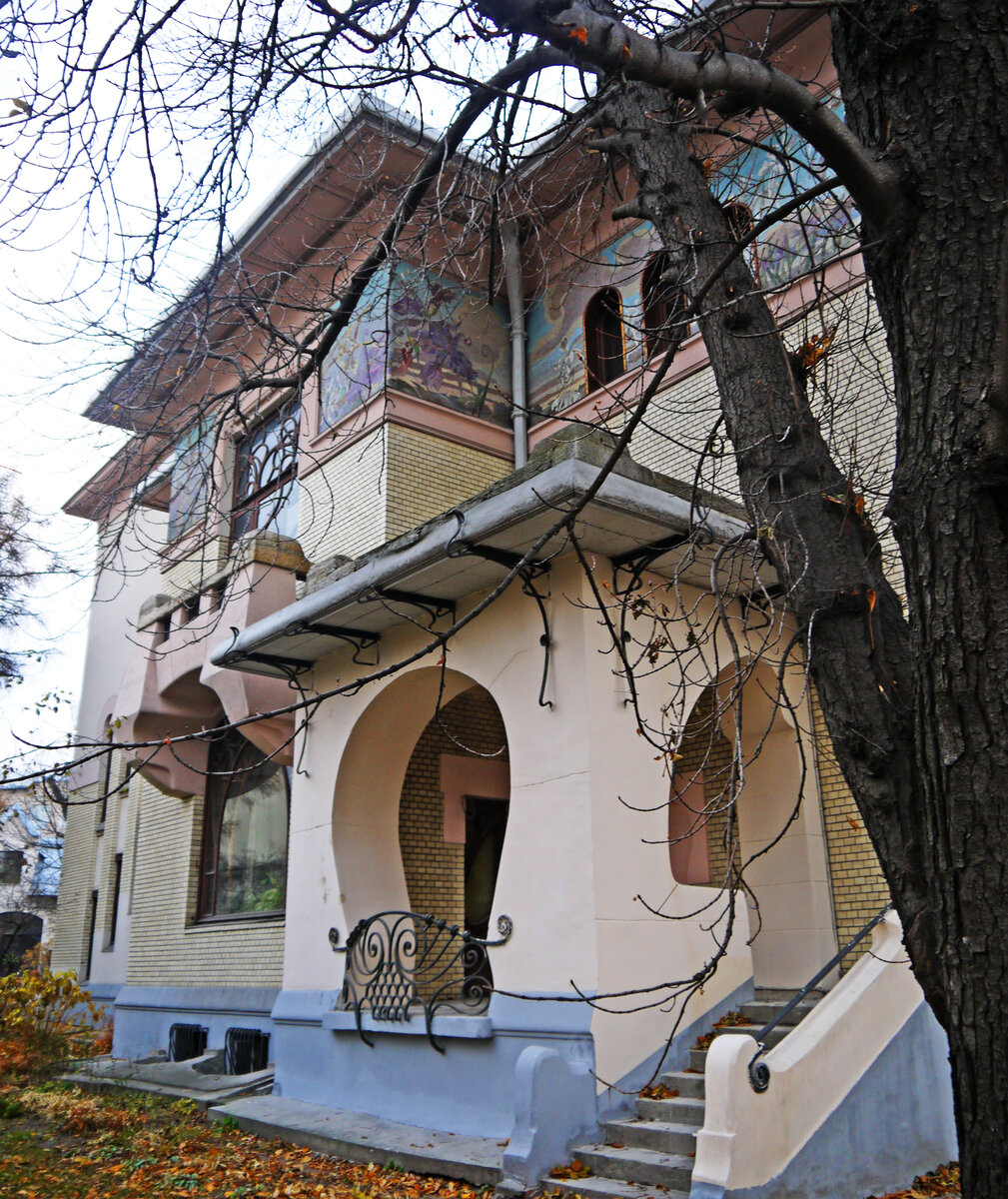 Москва, ул. Малая Никитская, 6. То