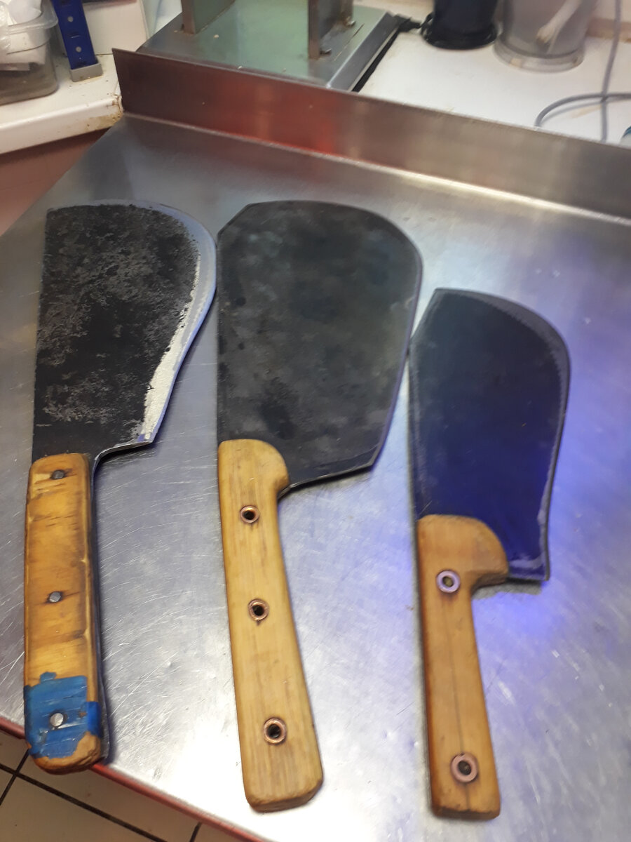 топоры еще называют секачи.