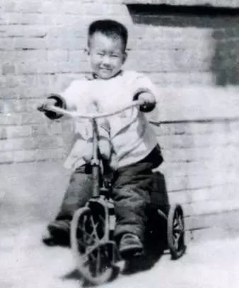 Чжэн Юаньцзе в детстве
