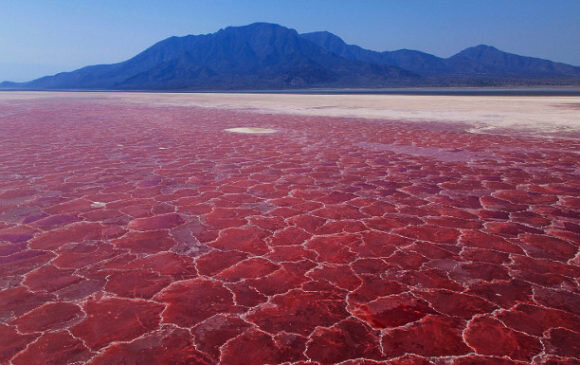 килотоа озеро эквадор. озеро берриесса калифорния дыра. озеро фрейзер австралия. самые большие озера планеты. самое большое озеро.