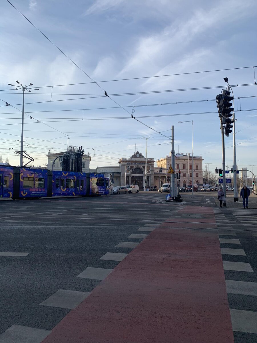 В инстаграме много хороших вакансий по Европе. Например, Германия,  Нидерланды, Финляндия. Зарплата заманивает, но... | А как у них? | Дзен