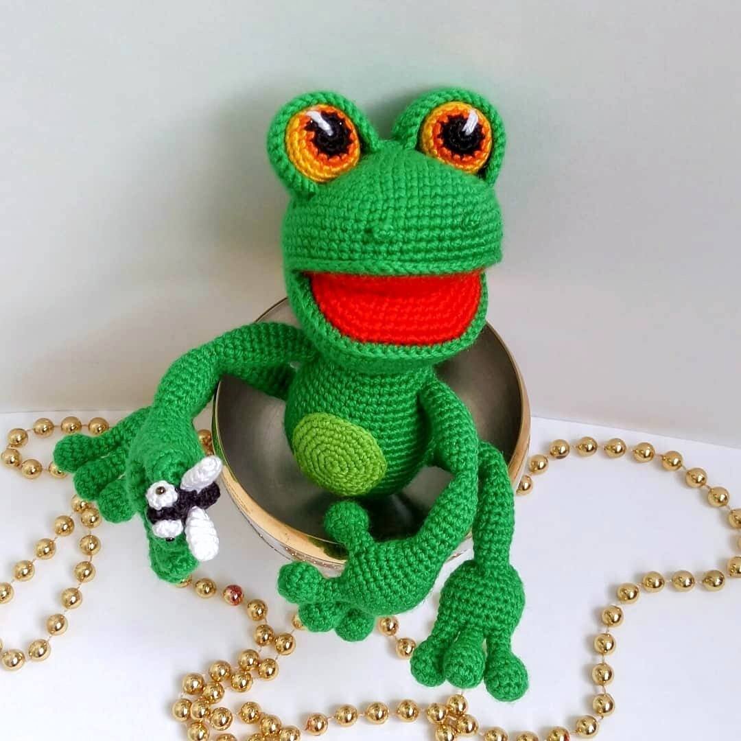 ВЯЗАНАЯ ЛЯГУШКА-КВАКУШКА КРЮЧКОМ🐸 | Игрушки крючком | Дзен