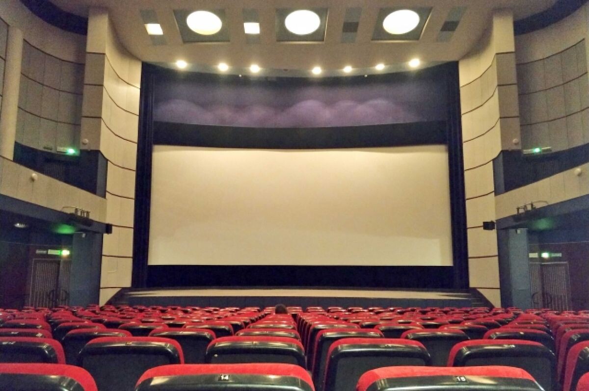    Киностудия думает об отмене релиза «Флэша» из-за арестов актера Миллера