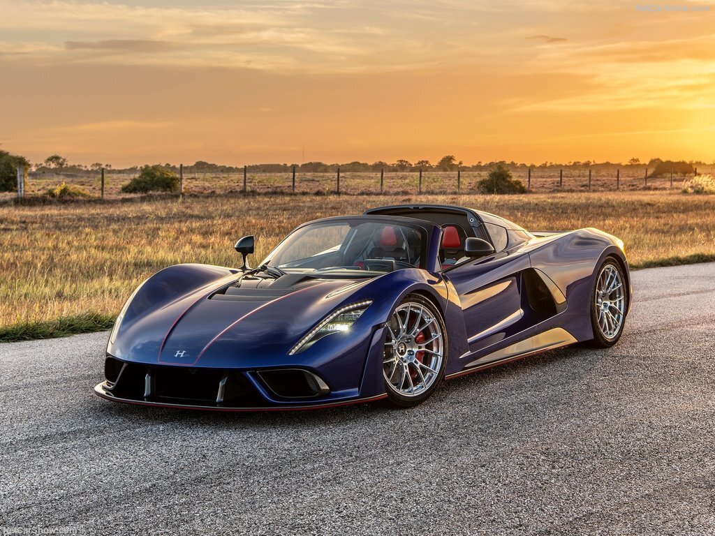 Машина Hennessey Venom f5