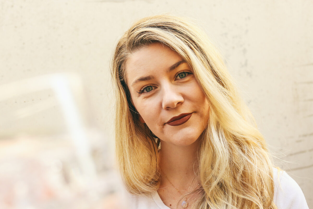 Когда кожа начинает стареть, она теряет упругость