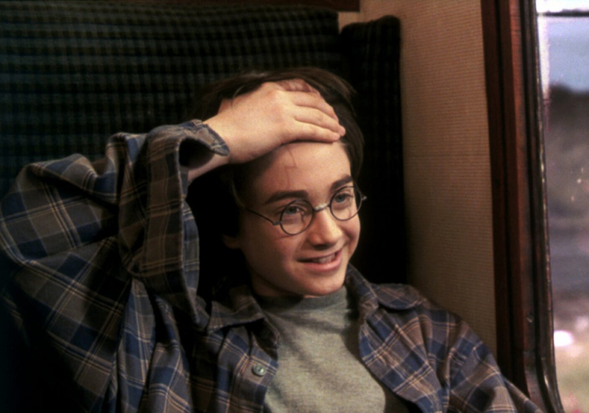    Фанаты Гарри Поттера устроили на вокзале Лондона традиционный флешмоб