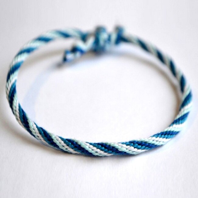    Кумихимо своими руками    
Источник: Скриншот из видео