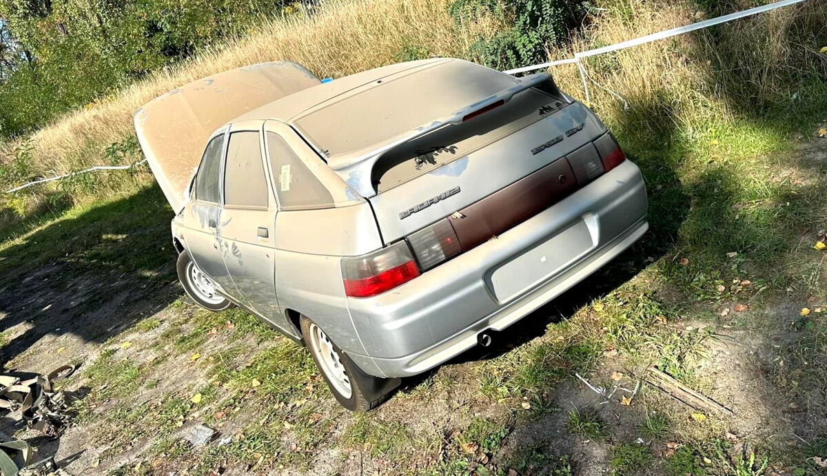 Автомобили ВАЗ со стоянок