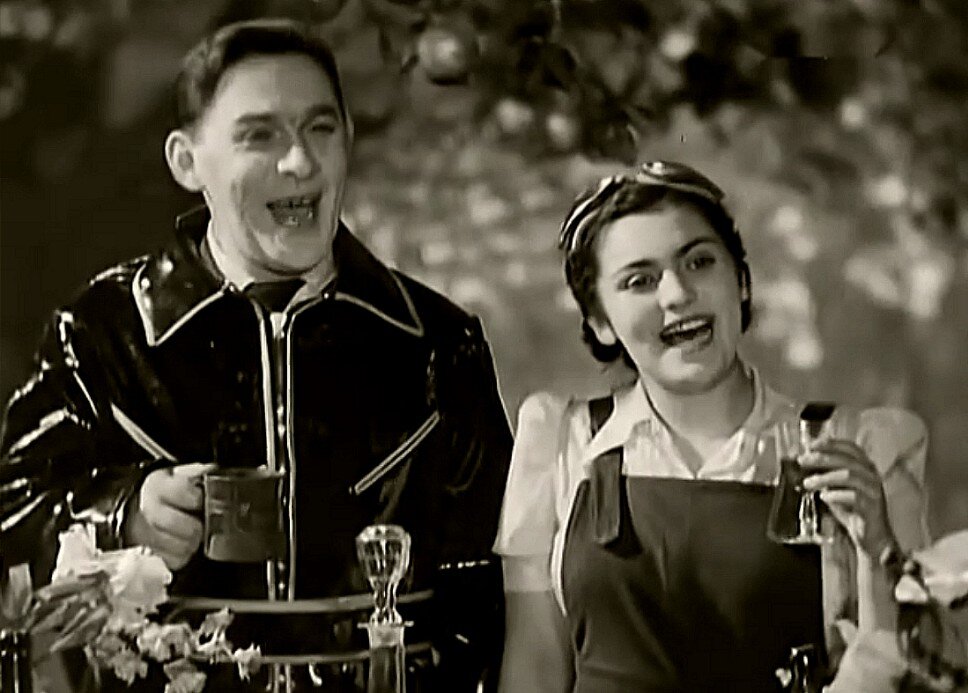 Л. Утесов с дочерью Эдит в съемках 1940 г.