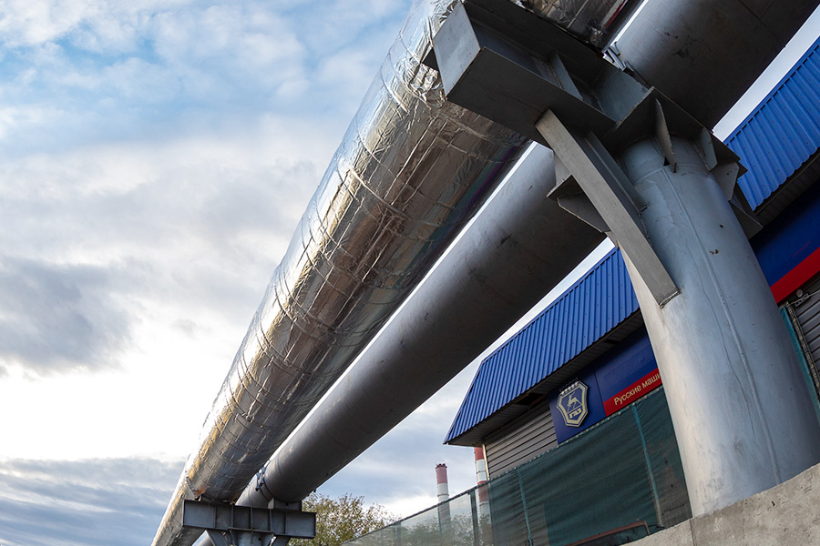 Теплоизоляция на одной из труб неподключенного байпаса полностью смонтирована — находится в эксплуатации