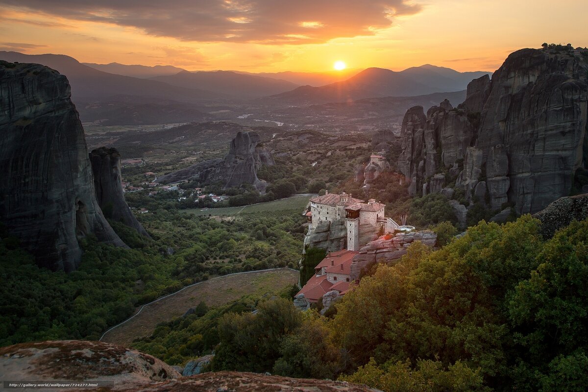 Монастырский комплекс Метеоры Греция фото