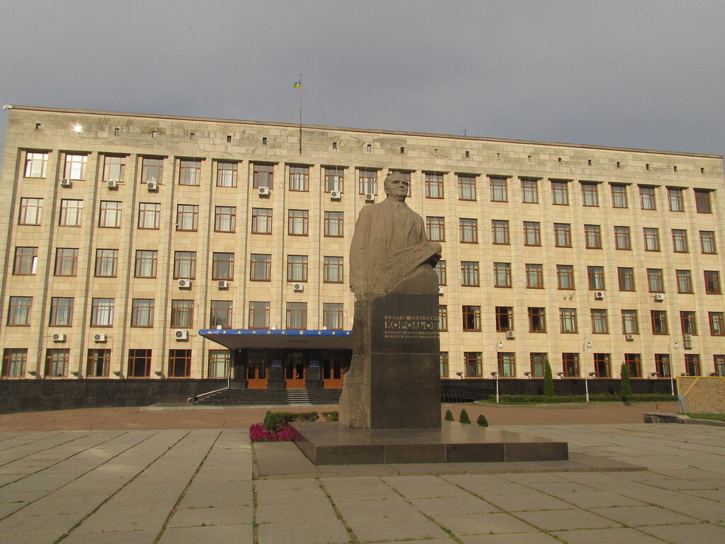 Приехали в город Житомир, носильщик 15-й номер | Съездить по Глобусу | Дзен