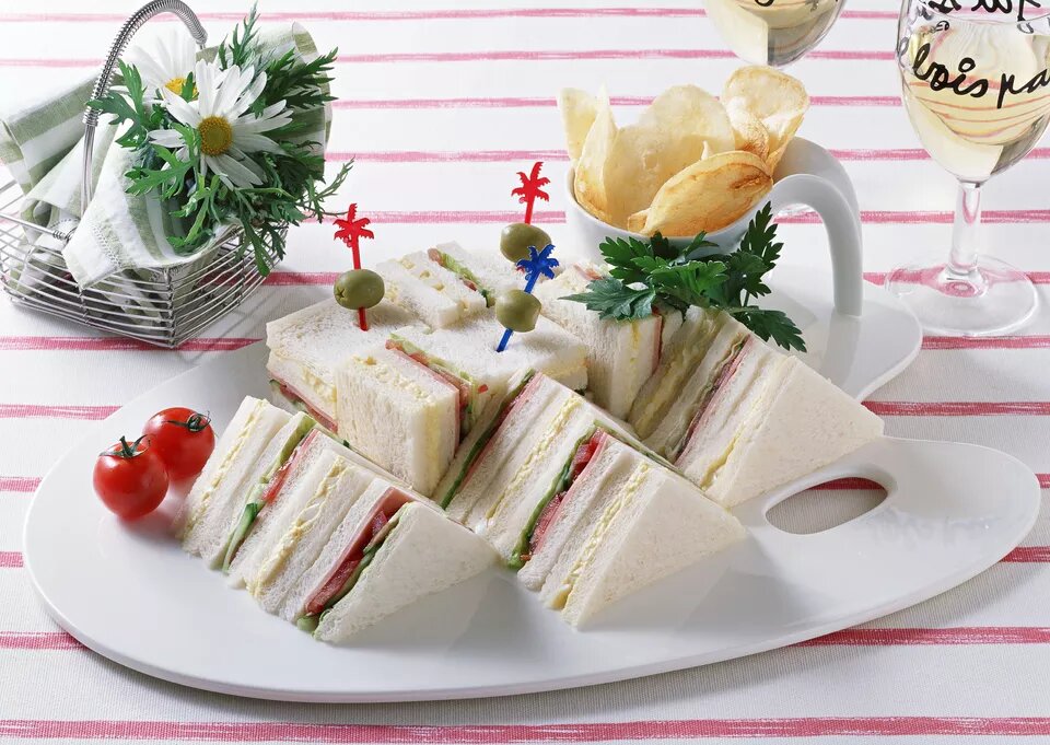 Подпишись на канал , стараемся для тебя ! Кнопка тут  где-то,недалеко)))