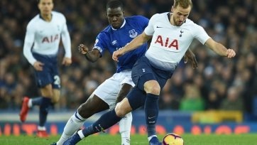 Фото: ТвиттерОбилие голов увидели болельщики в матче 18-го тура Английской Премьер-лиги «Эвертон» - «Тоттенхэм». 
