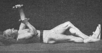 Несколько дней назад я опубликовала первую статью о Сэнфорде Беннете - человеке, который в 50 лет стал делать собственный комплекс упражнений для лица и тела в кровати, а к 72 годам по всем...-12