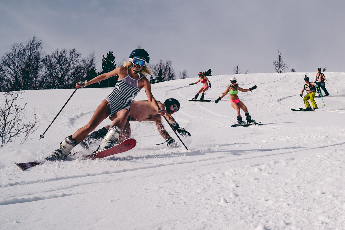 Дочитайте до конца и узнаете, что случилось с чуваком, в черном шлеме.