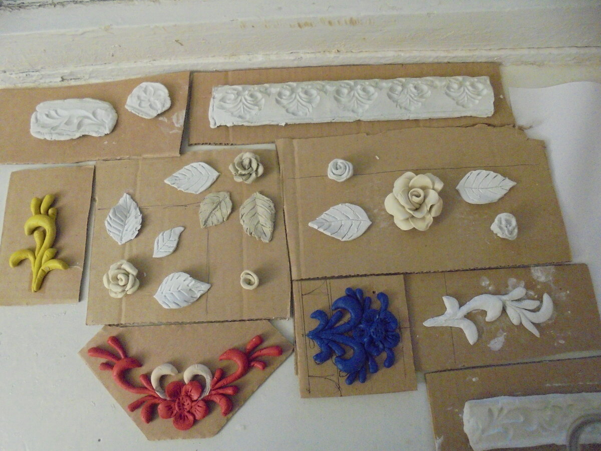 Формы для молд, выполненные из глины, пластилина и полимера.