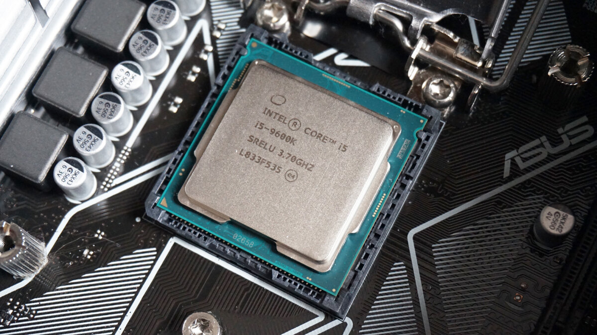 В этой статье мы рассмотрим ассортимент процессоров Intel для компьютера.