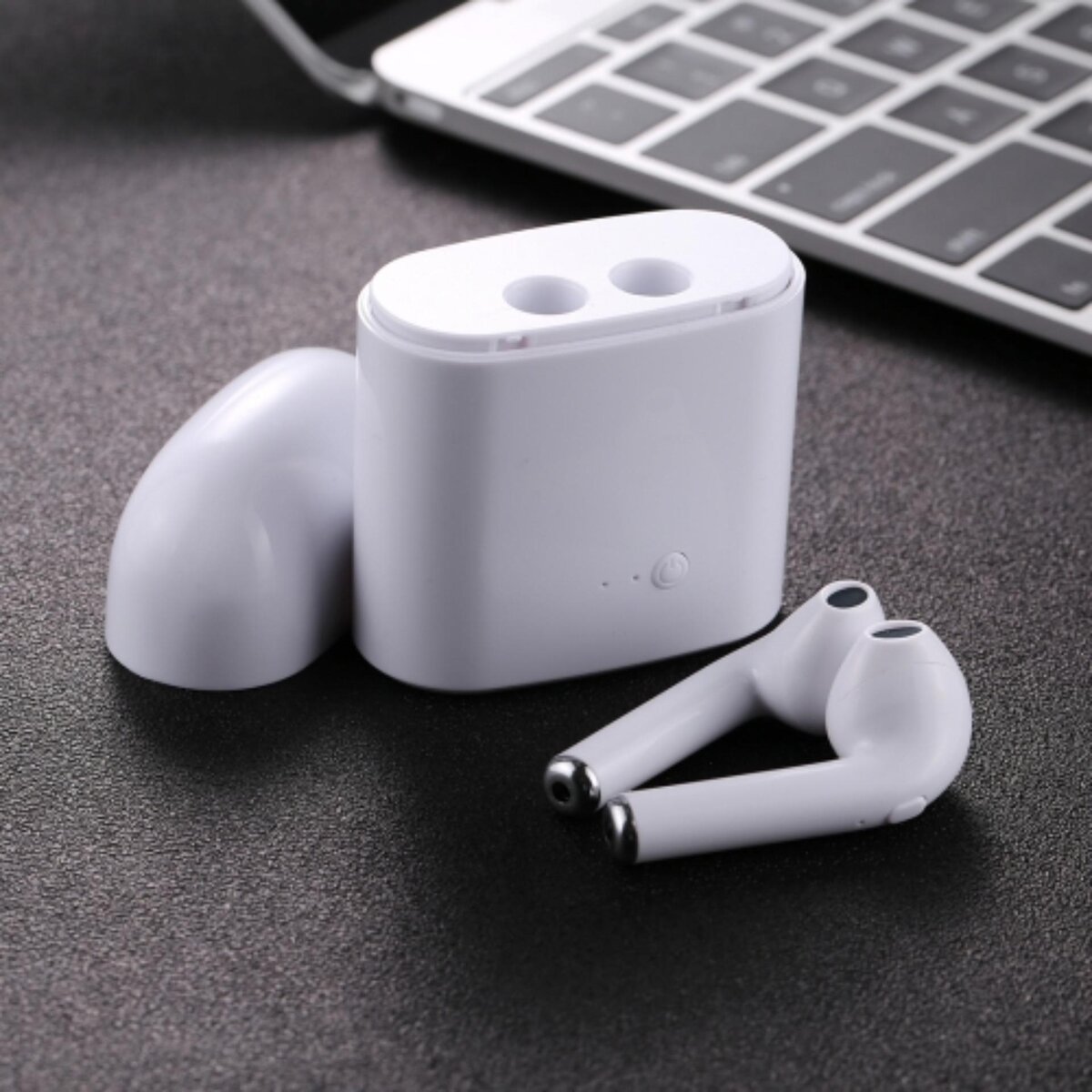 Источник: http://corgit.xyz/top-10/top-10-klonov-airpods/attachment/hbq-i7s-5