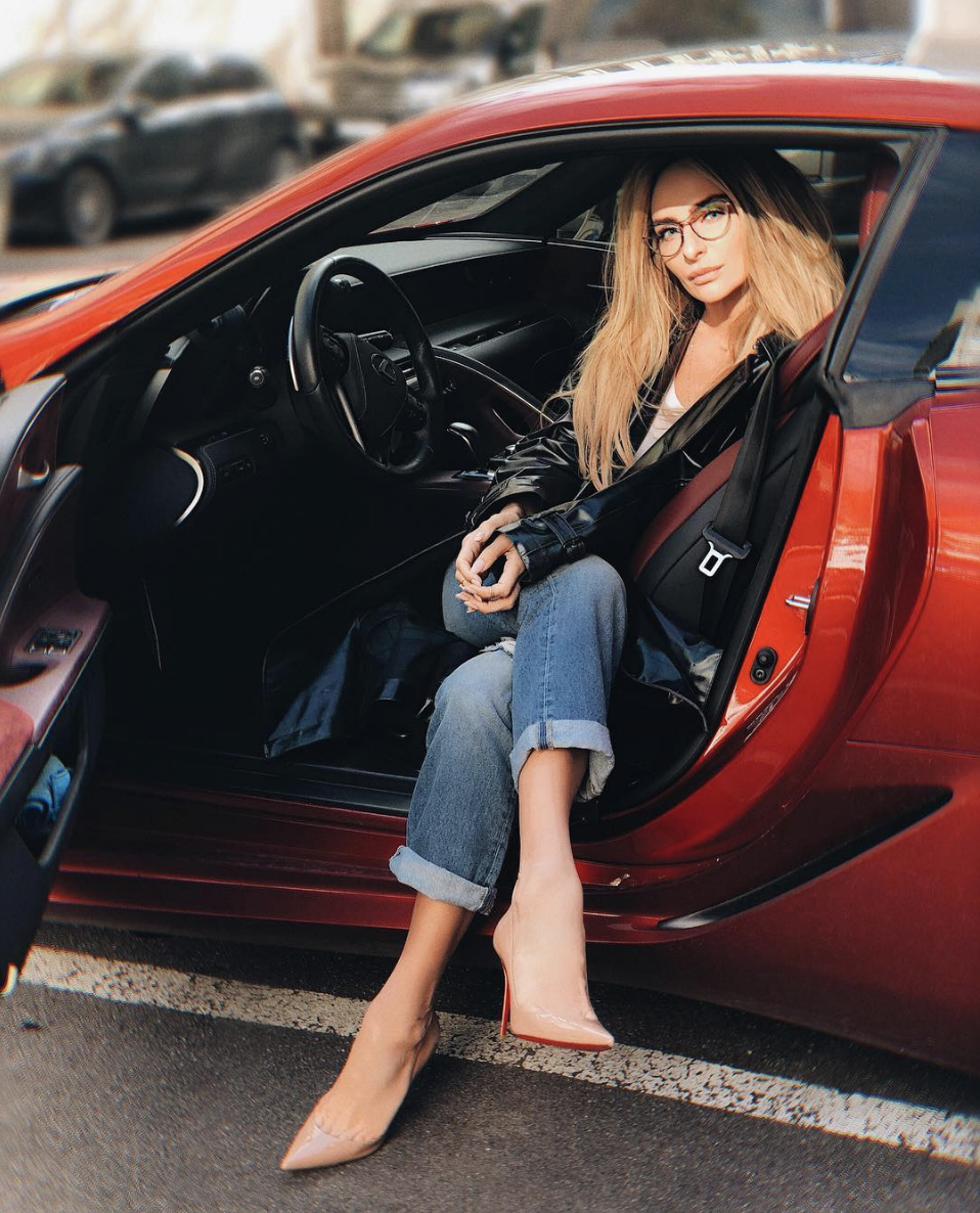 instagram.com/kativarnava