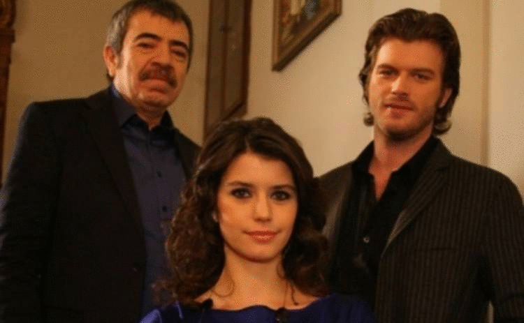 Этот сериал в свое время произвел эффект разорвавшейся бомбы.