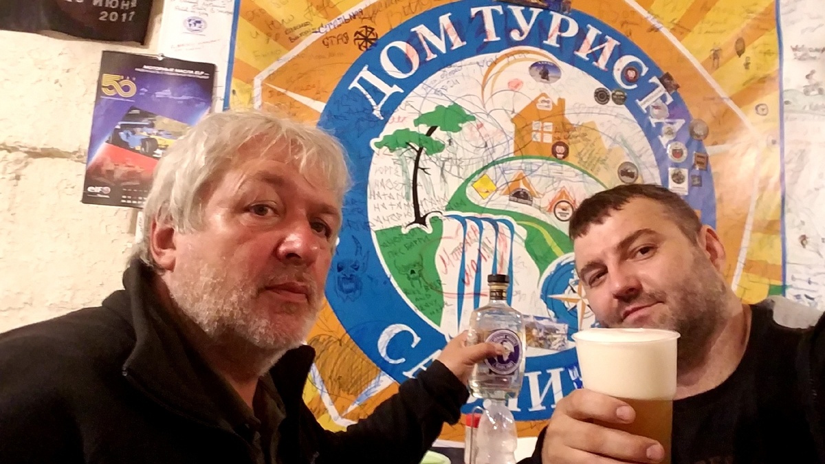 Патрик (слева) - французский подданный, мотопутешественник, знает по русски 3 основные фразы... (продолжение ловите в журнале "MotoAstro")