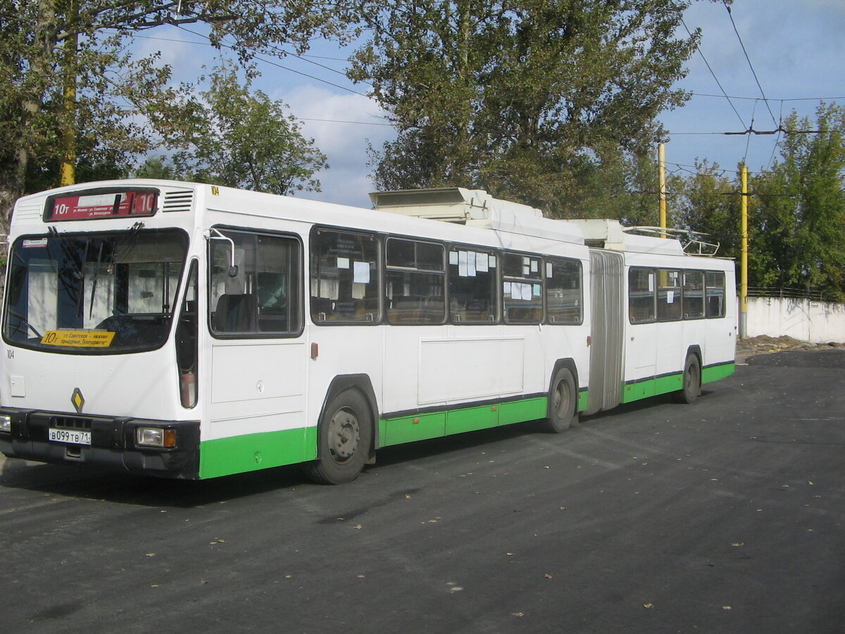 Французский автобус тула. Троллейбус на дизеле. Тула дуобус. Renault pr 180. Троллейбусы renault.