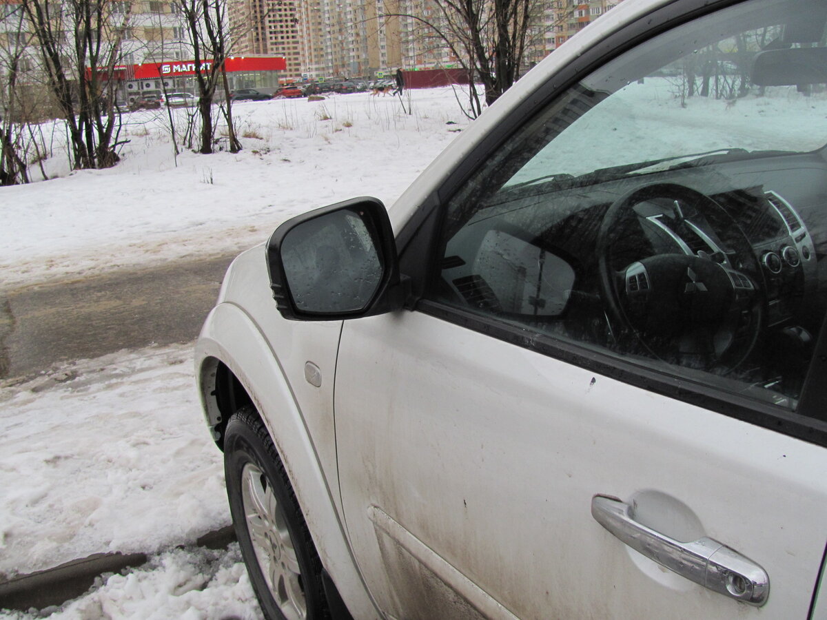 Нормально припаркованная машина