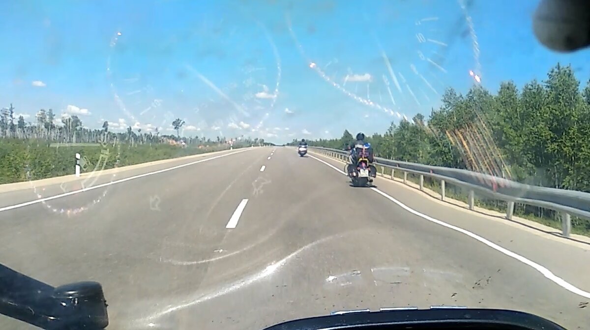 Колонна мотоциклистов.