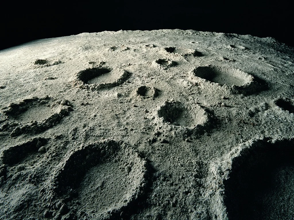 40 лет полетов на Луну