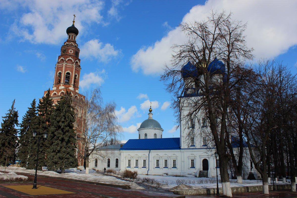 Бронницы московская область. Церковь Казанской иконы Божией матери Лакинск. Ундол Лакинск храм Владимирская. Храм в Мещовске Калужской области. Церковь в Лакинске Владимирской области.