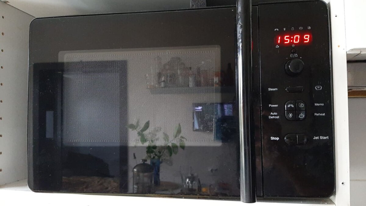 Аппарат, который подлежал ремонту.