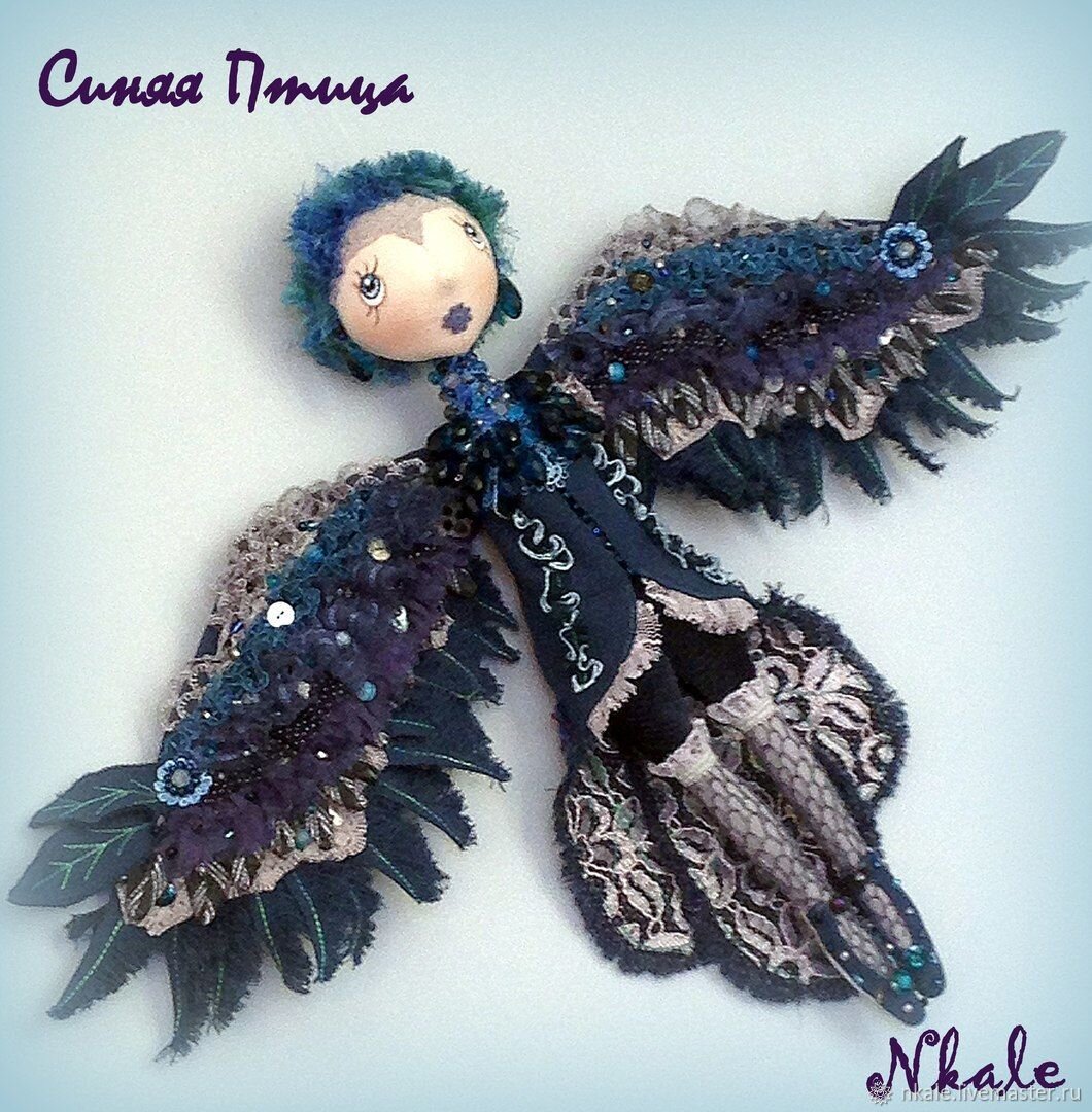 мастер  Елена Войнатовская (Nkale)  © https://www.livemaster.ru/item/23611019-kukly-i-igrushki-sinyaya-ptitsa