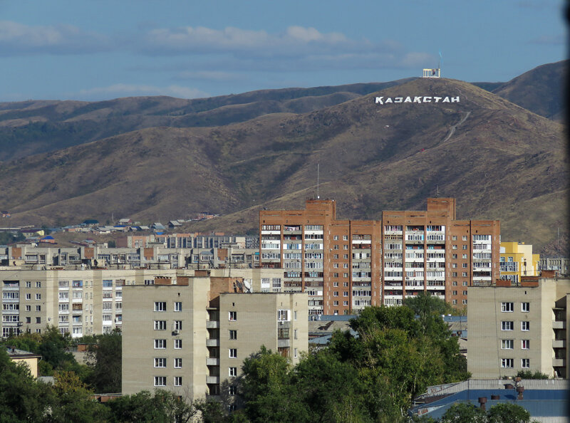 Город усть каменогорск восточно казахстанской. Усть-Каменогорск горы. Горы Усть Каменогорска. Ульба поселок. Горы Усть Каменогорска названия.