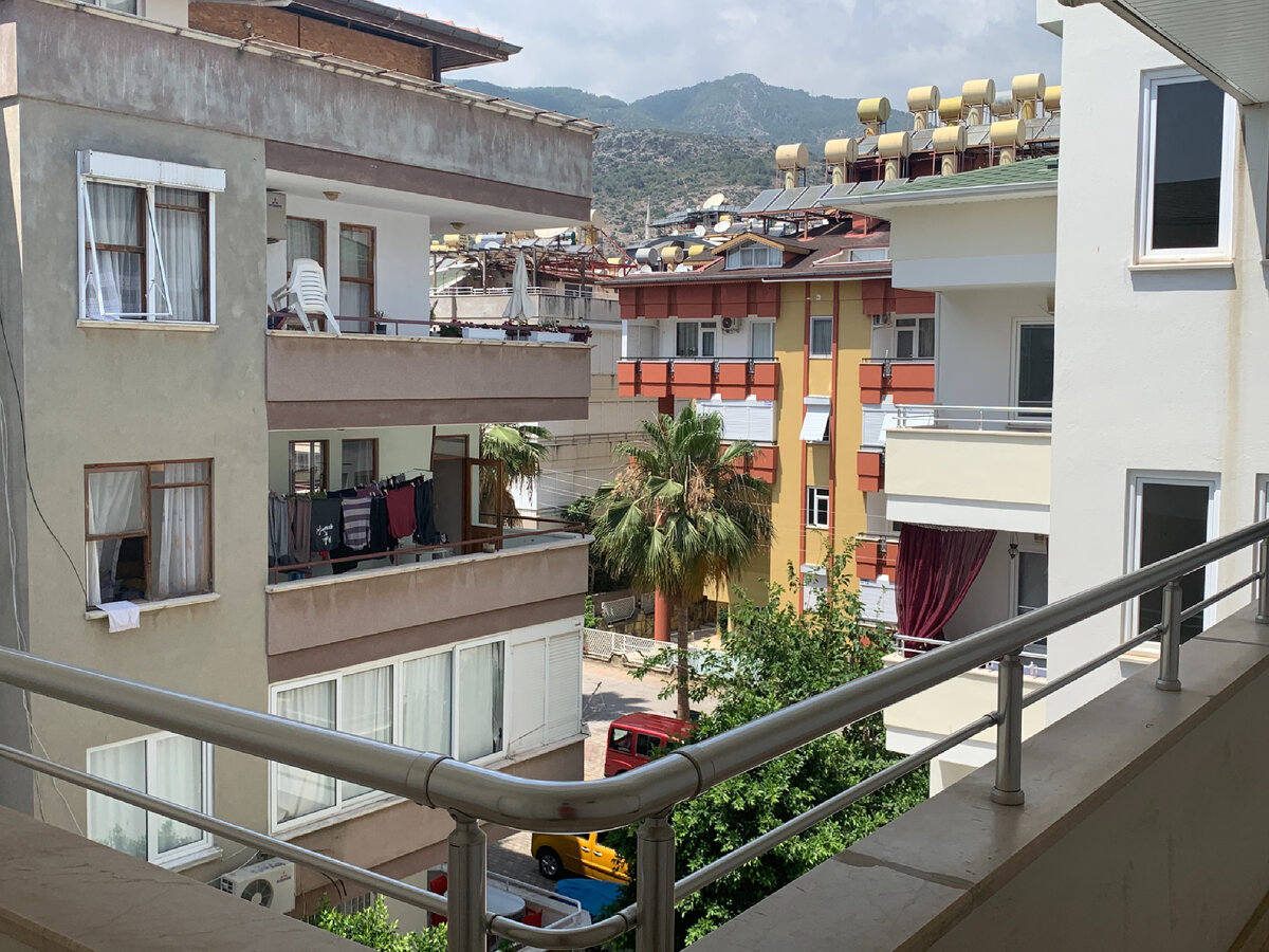 Вид на горы из моего турецкого подъезда