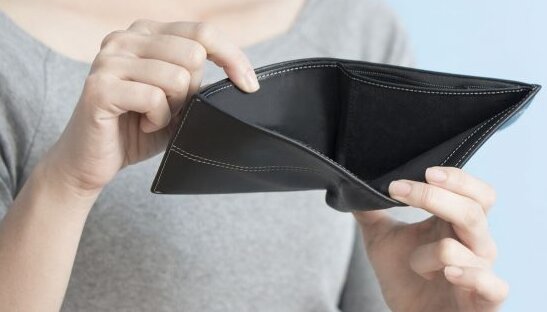 Небольшие расходы, о которых мы не знаем, могут оказать заметное влияние на состояние домашнего бюджета.  