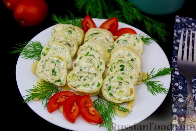 яйца, майонез, мука, сыр плавленый, зелень укропа, лук зелёный, чеснок, масло растительное