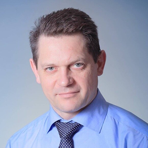 а вот и сам депутат