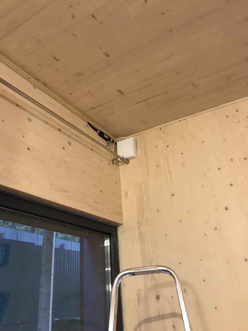 Внутренние антенны передают усиленный сотовый сигнал пользователям.  