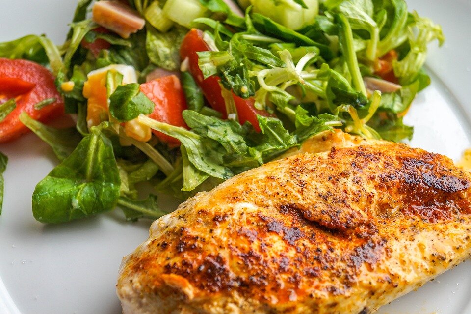 Нежнейшая и сочная куриная грудка, от которой вы не сможете отказаться.