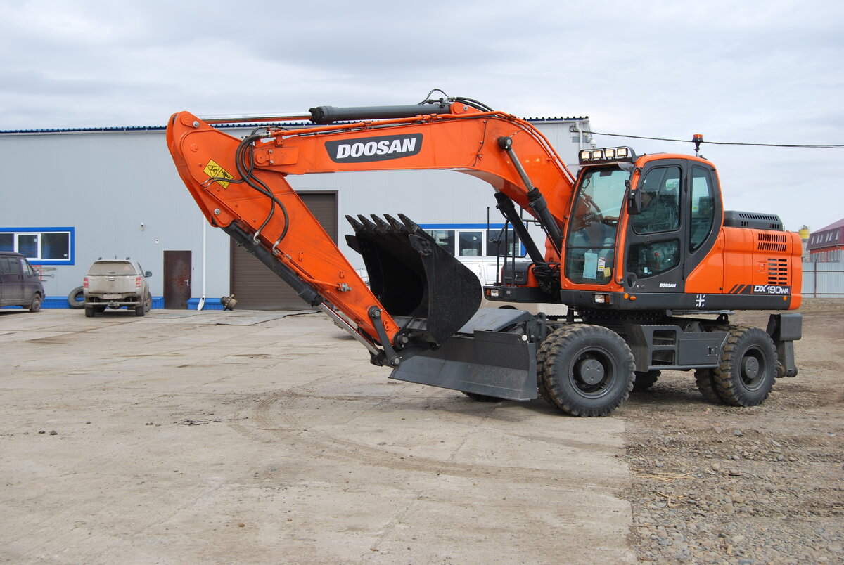 колесный экскаватор doosan dx210w. экскаватор 190. экскаватор 190. услуги экскаватора doosan dx190wa. колесный экскаватор дусан 220.