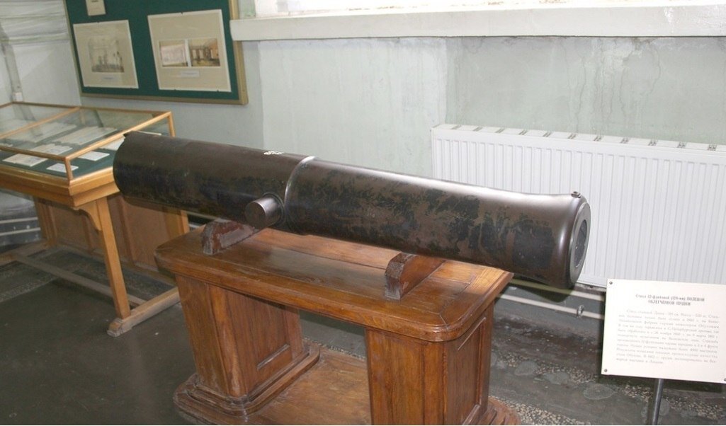 На фото аналогичная пушка из Артмузея, отлитая в Златоусте. В сражении на Шипке такие пушки не применялись по вышеозначенным причинам 