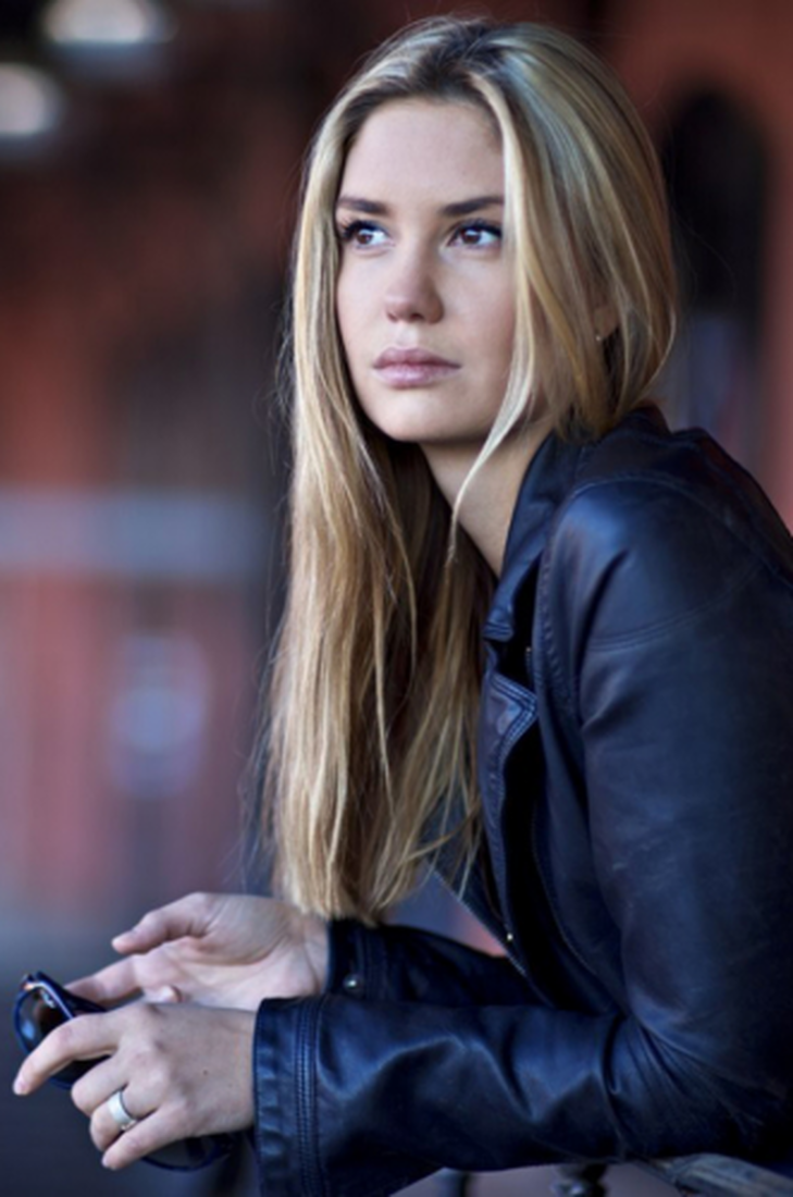 Агата Муцениеце.(фото из интернет.)